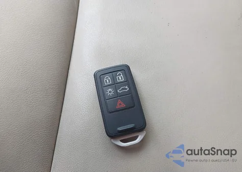 2015 Volvo Xc60 T5 Platinum z USA, uszkodzony, nr VIN YV4612RM7F2730992